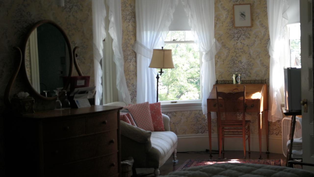 Moseley Cottage Inn And The Town Motel บาร์ฮาเบอร์ ภายนอก รูปภาพ